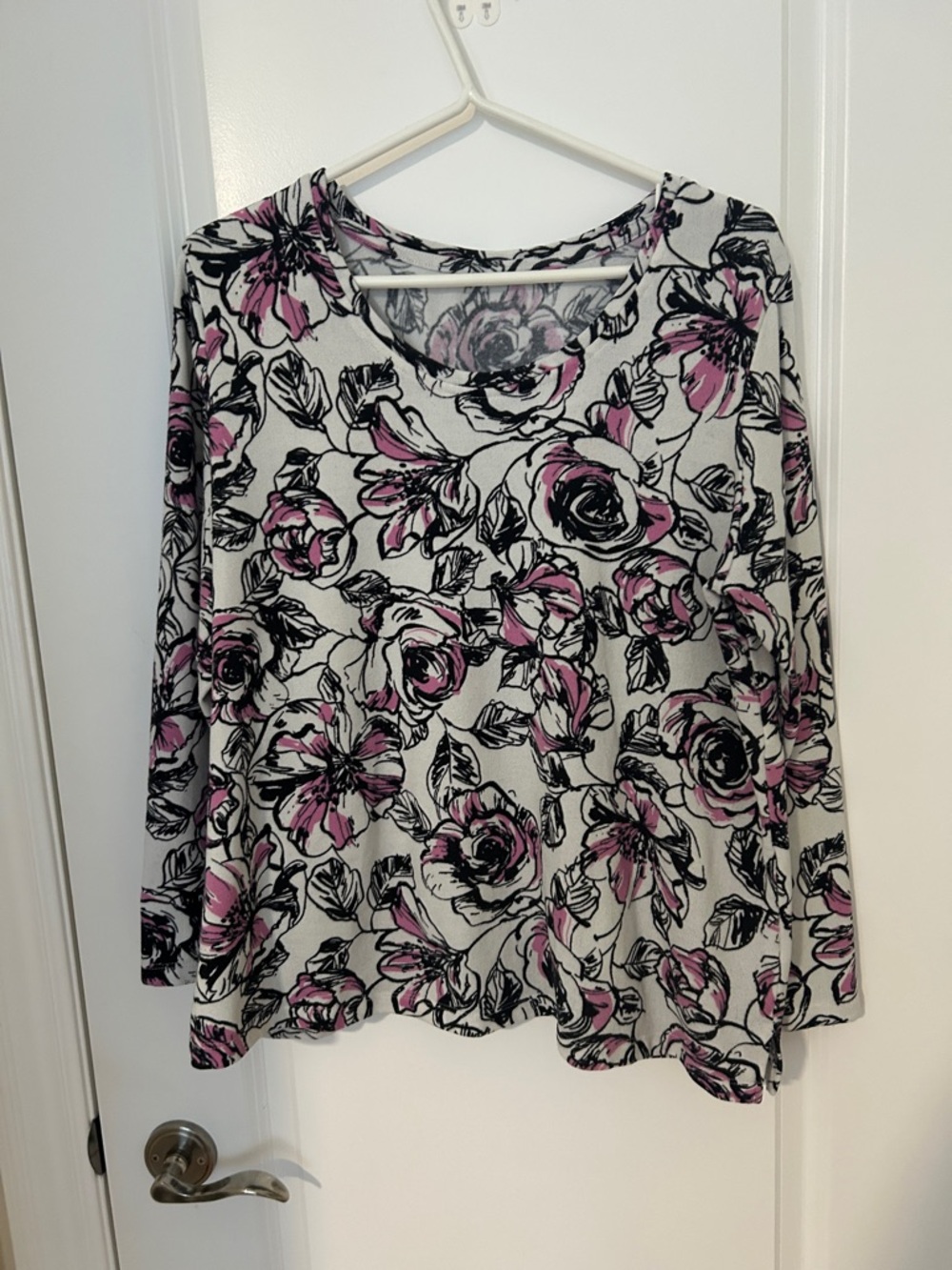 Floral Long Sleeve Scoop Neck Top in Pink and Black
